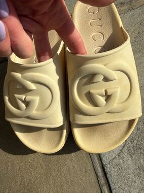Gucci Ivory Interlocking G Slide Sandals Size 37/7